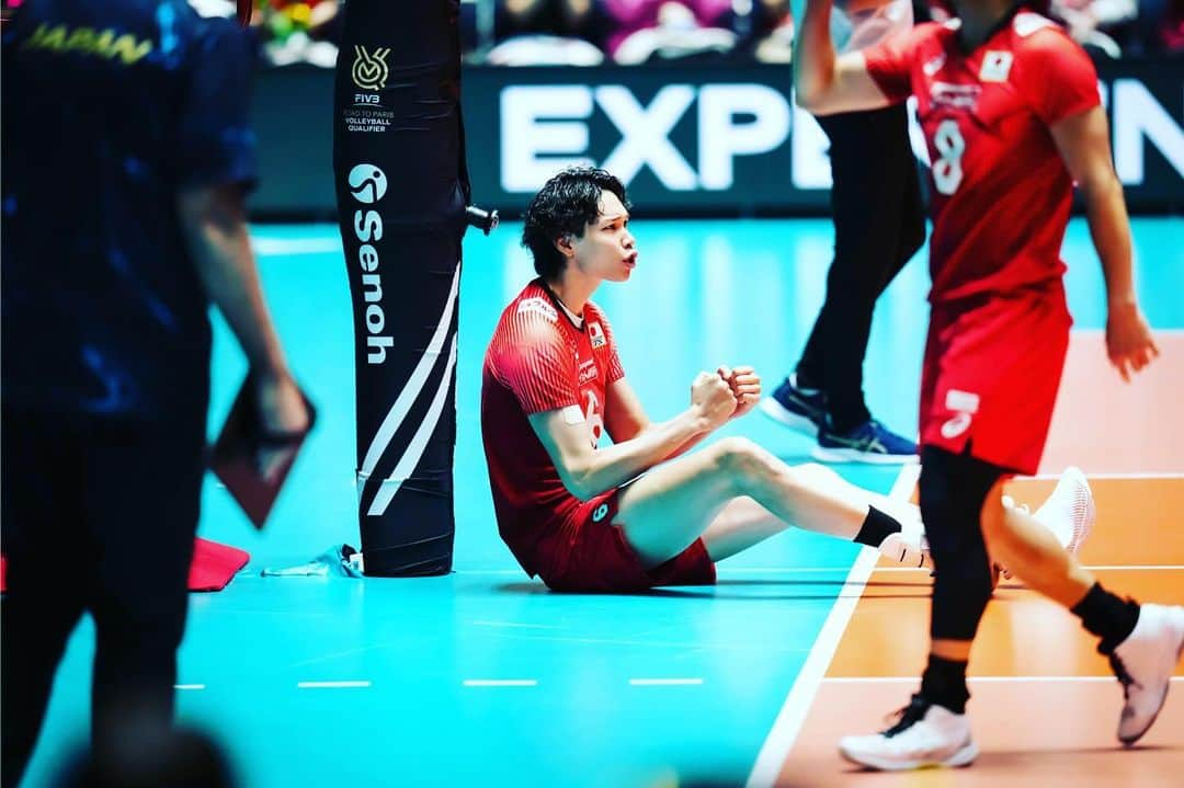 山内晶大さんのインスタグラム写真 - (山内晶大Instagram)「. . .  The 2023 FIVB  Olympic Qualification Tournament 🇯🇵 World Cup 2023  🇸🇮🇯🇵 5勝目🙌  We’re delighted we have a spot at the Olympic Games next year in Paris!  . . . #龍神nippon  #Japan  #Slovenia #OQT #worldcup #ワールドカップ」10月7日 22時53分 - akihiroooo1130