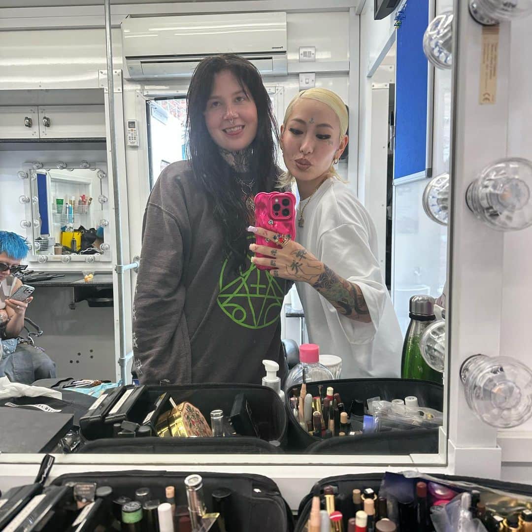 NENEさんのインスタグラム写真 - (NENEInstagram)「@drmartensofficial 🇬🇧 What makes you strong ?  I’m honored to be able to work with @drmartensofficial !  #WEAREMADESTRONG #DrMartens」10月7日 22時59分 - iamrealnene