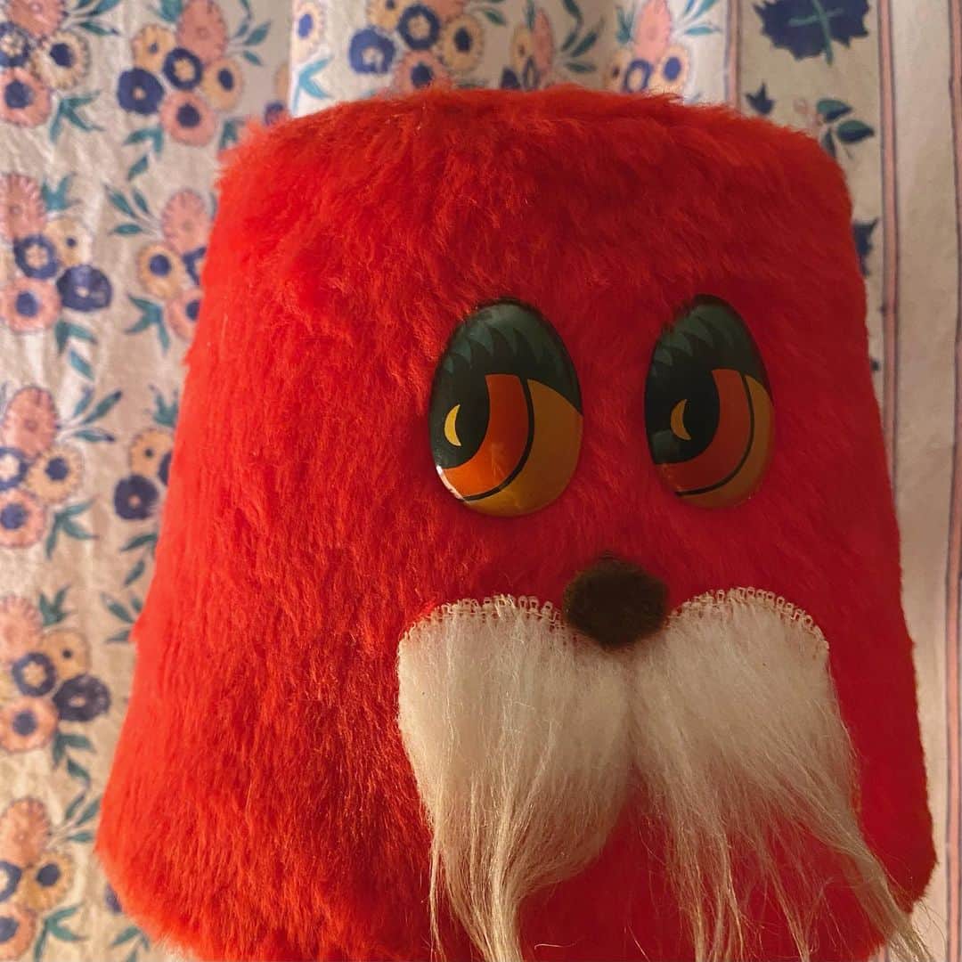 ネオンムーンさんのインスタグラム写真 - (ネオンムーンInstagram)「복각품 아니구 진짜 70년대 제품🧶  제가 잘 모실게요 할모니❤️」10月7日 23時12分 - neon__moon