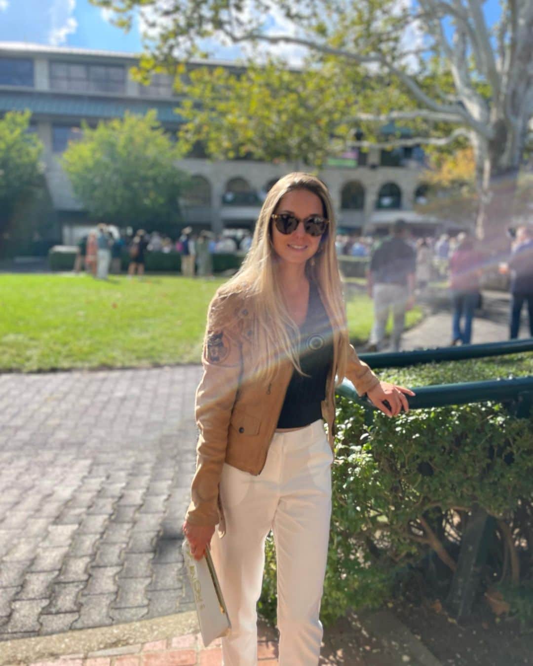 ミカエル・ミシェルのインスタグラム：「Back to Keeneland ☀️🍂🍁」