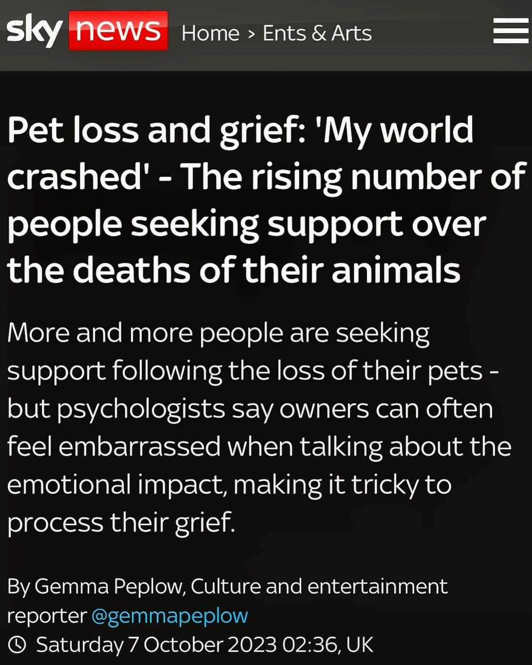 ケイト・ベッキンセイルのインスタグラム：「Beautiful, must-read article in @skynews this morning about pet loss and grief, by @gemmapeplow, illustration (2nd slide) by @flimsy_kitten.  The 🔗 to read is in my bios and story.   @katebeckinsale   #petloss #grief #rainbowbridge #mydog #mycat #dogmom #catmom #dogsofinstagram #catsofinstagram #psychology #clinicalpsychology #dogparents #furmom #petmom #petmemorial #neverforgotten #neverforget #vetmed #veterinarian #veterinarytechnician #vettech #dogsarefamily #petsarefamily #catlover #doglover #animallovers #horselover #heartdog #muttsofinstagram #whorescuedwho」