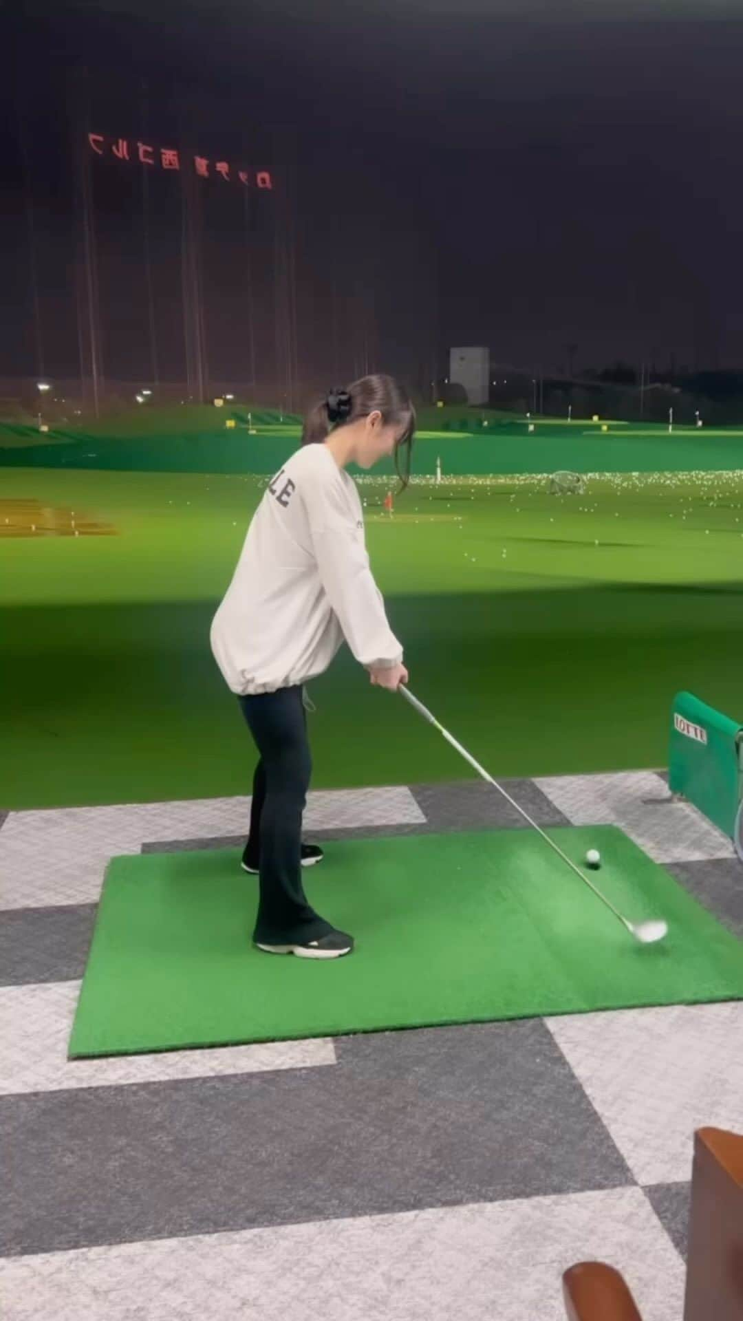 田畑志真のインスタグラム：「打ちっぱなし‪‪☺︎‬⛳️ まだまだ練習しないと、笑笑  #マネさんカメラ」