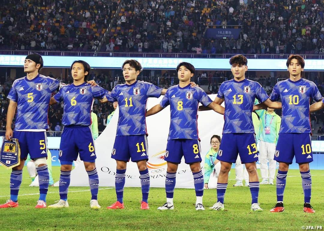 日本サッカー協会さんのインスタグラム写真 - (日本サッカー協会Instagram)「. 🔹U-22日本代表🔹  #内野航太郎 のゴールで先制するもあと一歩及ばず、銀メダルでアジア競技大会を終えます。 最後まで熱い応援ありがとうございました🔹  ⚔️NEXT MATCH⚔️ 🏆国際親善試合 🗓️10.15(日)⌚️7:00(🇯🇵) 🆚U-22メキシコ代表🇲🇽 🏟Phoenix Rising FC Stadium (アメリカ)  詳しい試合情報はプロフィールのJFA公式サイト『JFA.jp』から✍️  #AsianGames #夢への勇気を #U22日本代表 #jfa #daihyo #サッカー日本代表 #サッカー #soccer #football #⚽」10月7日 23時38分 - japanfootballassociation