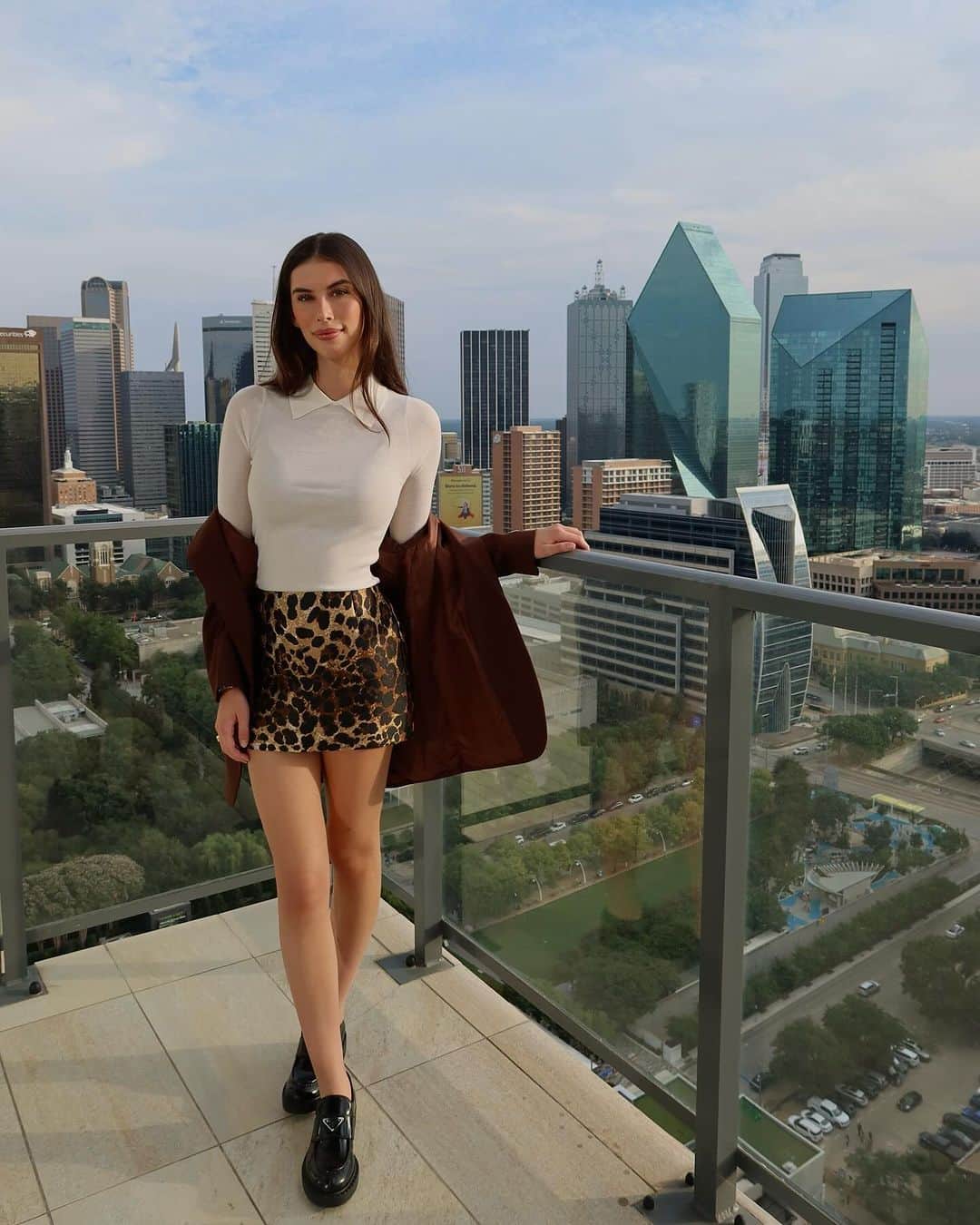 ダニジョーのインスタグラム：「schoolgirl chic」