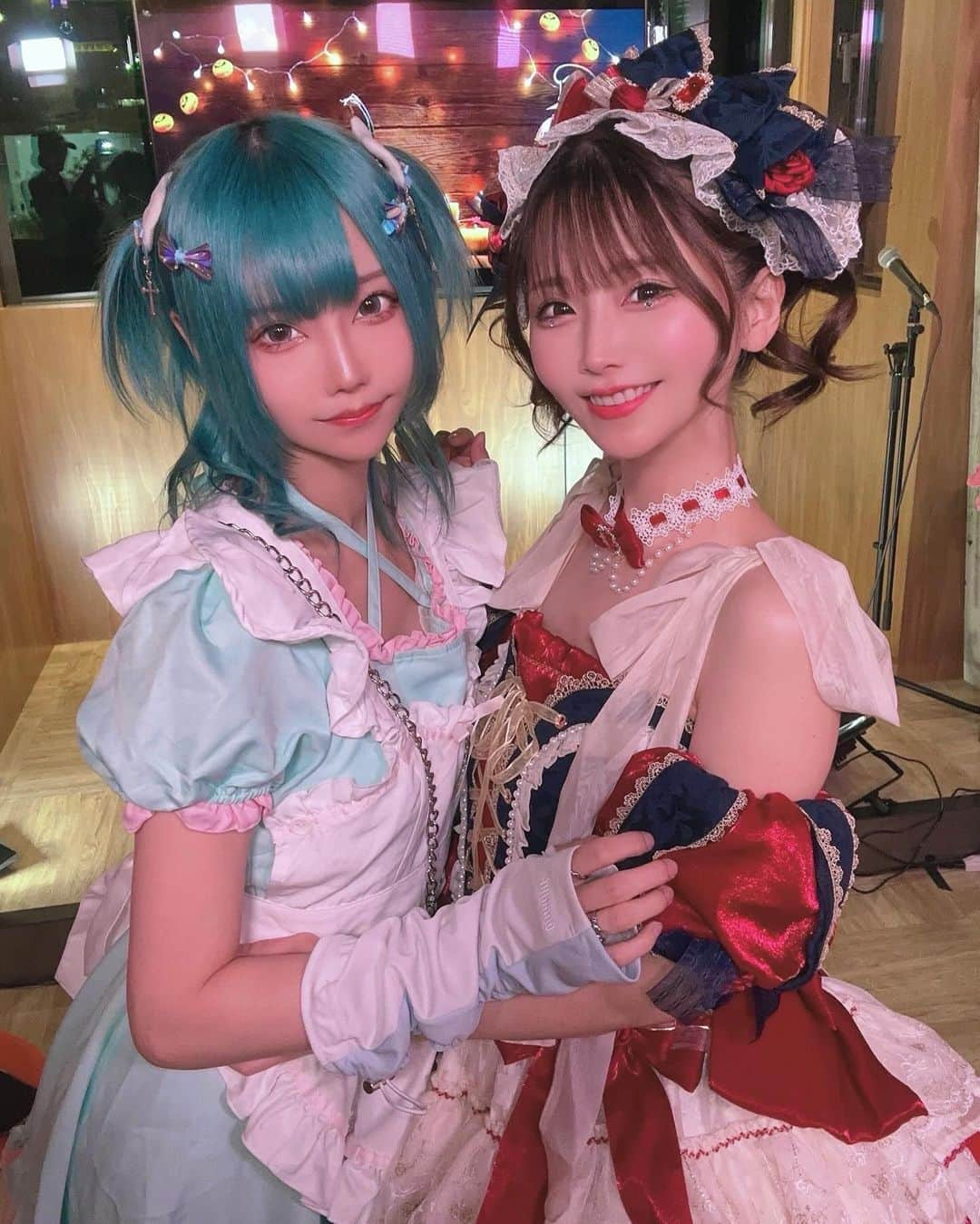 倉坂くるるのインスタグラム：「しらゆきがゲストなので 白雪姫ドレスにしました🍎   #くるるんといっしょ ではいつも シェフが美味しいお食事を作ってくれます 今日のご飯写真撮り忘れちゃった！！😭  ライブタイムと撮影タイムも 盛り上げてくださり🙇‍♀️💕 皆様ありがとうございました！  #コスプレ #コスプレイヤー #cosplay #cosplayer #cosplaygirl #japanesegirl  #角色扮演 #自撮り女子 #costume #coser」