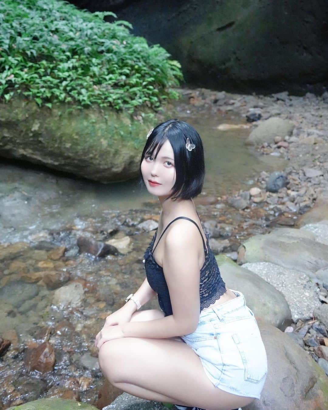 九条ねぎ あぴるさんのインスタグラム写真 - (九条ねぎ あぴるInstagram)「Kochi Prefecture iokidong. You can get the power of nature.  高知県　伊尾木洞　  暗い洞窟を抜けた先は大自然と川がありとても綺麗で感動しました。 パワーをたくさんもらいました」٩(*´︶`*)۶҉ ҉  #高知県　#kochi #japan #japantrip #japantravel #旅行」10月8日 0時21分 - negi_kujyo