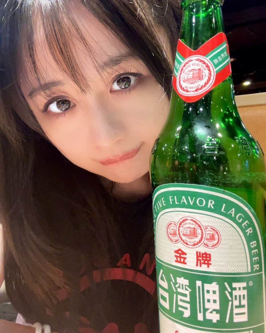 久保亜沙香のインスタグラム：「台北トイフェスティバル初日、無事に終わりました🇹🇼 朝から晩まで沢山の人が来てくれて、 完売しちゃったものやもうすぐなくなっちゃいそうなのもあったりして、本当にありがたいです˘‧̫˘ 明日も10時から、B館03に居ります。 16時30分からはA館メインステージにて歌ったり喋ったりします🎤 ドキドキ…  💜 ・ ・ #asakakubo #久保亜沙香 #久保 #亜沙香 #asaka #kubo #follow  #photo #live #actress #singer #japanese #japanesegirl #japan #舞台 #舞台女優 #役者 #撮影 #写真 #フォロー #日本人 #sofvitokyo #sofvi #marusan #mashu #instatoys #toydesign #taipei🇹🇼#taipeitoyfestival」