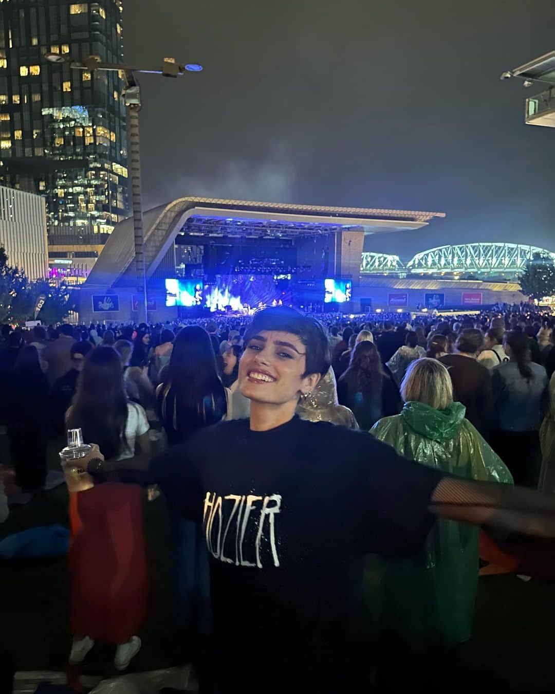 テイラー・ヒルのインスタグラム：「Home 🥰」