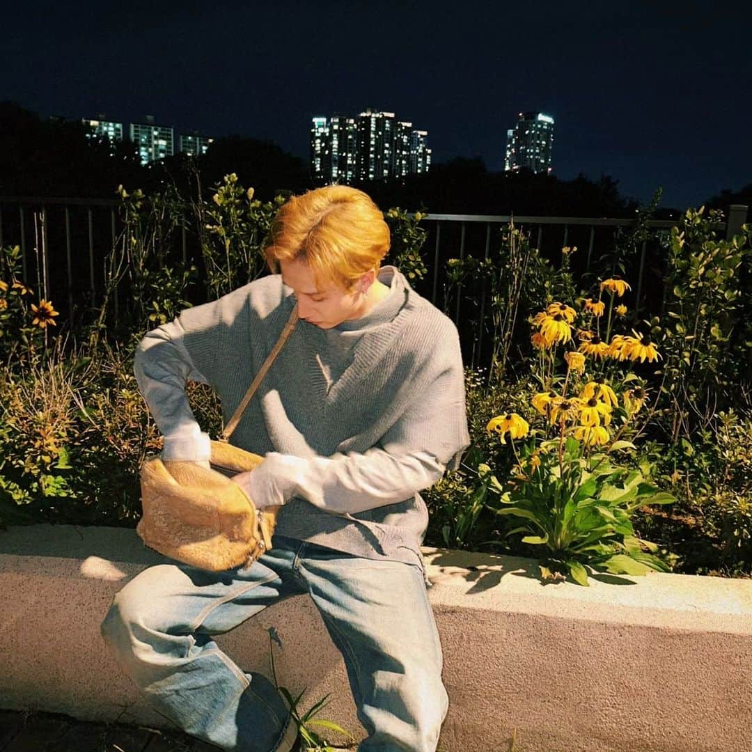 バンチャンさんのインスタグラム写真 - (バンチャンInstagram)「1008 #STAY」10月8日 0時50分 - gnabnahc