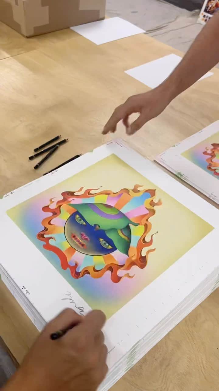 ジェームス・ジーンのインスタグラム：「Signing over 6000 prints ( > 3000 Fragments were redeemed. An additional safety/AP copy must be made, so 6000 prints need to be signed ) @outland_art」