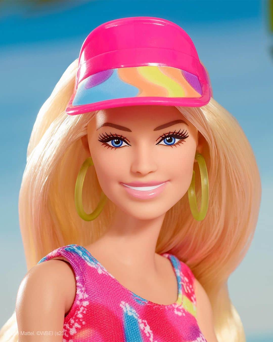 バービーさんのインスタグラム写真 - (バービーInstagram)「You’ll literally go nowhere without them! 🛼 @BarbieTheMovie inspired #Barbie & Ken rollerskating dolls, a @walmart 2023 Top Toy, are available in-store now. #Barbie #BarbieTheMovie」10月8日 0時53分 - barbiestyle