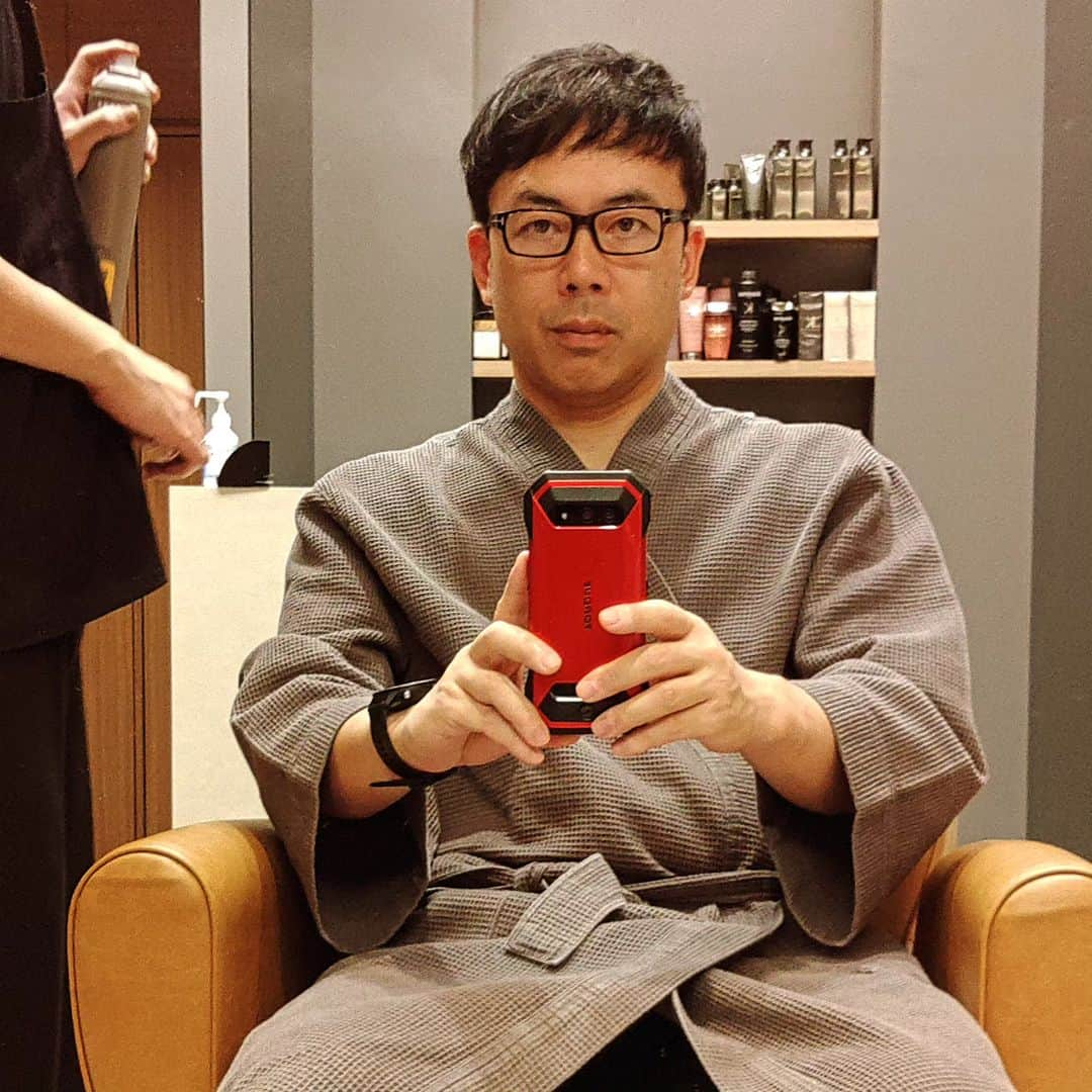 上念司のインスタグラム：「今月の散髪！  #haircut」