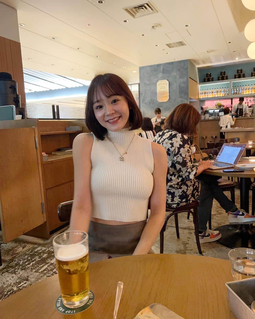 並川花連さんのインスタグラム写真 - (並川花連Instagram)「来週また髪色変える〜🦭🪽  お気に入りのお店(名前わからない)🫸🏻🫷🏻  雲丹のパスタ美味しすぎて 2週連続きちゃった赤ワインが合う🍷」10月8日 12時08分 - kareurn