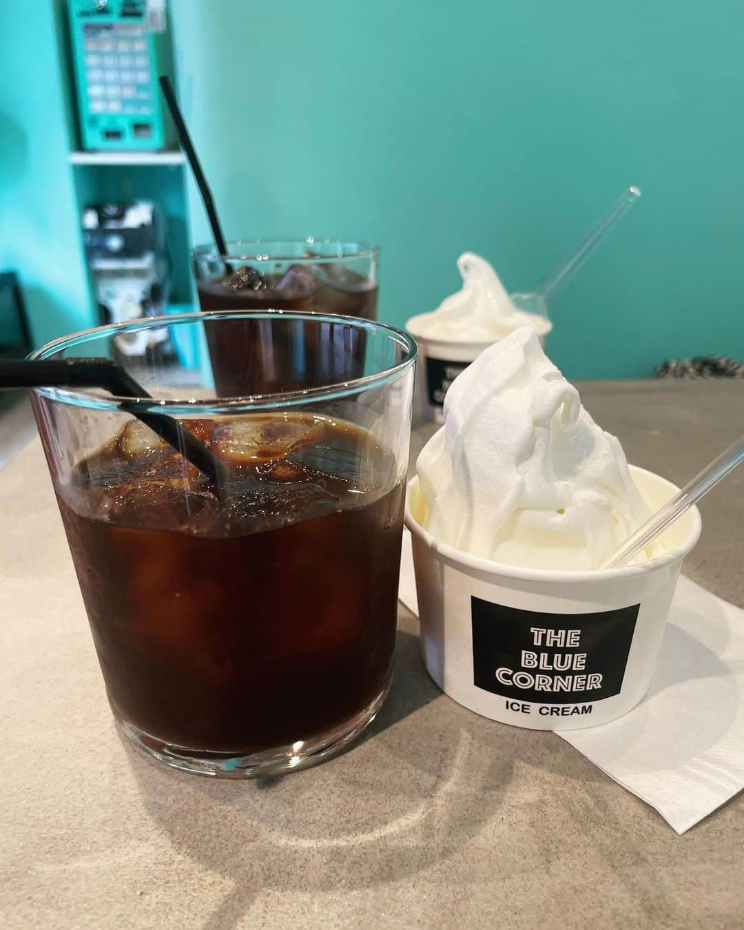 我妻三輪子のインスタグラム：「🍨🩵 @thebluecorner.tokyo」