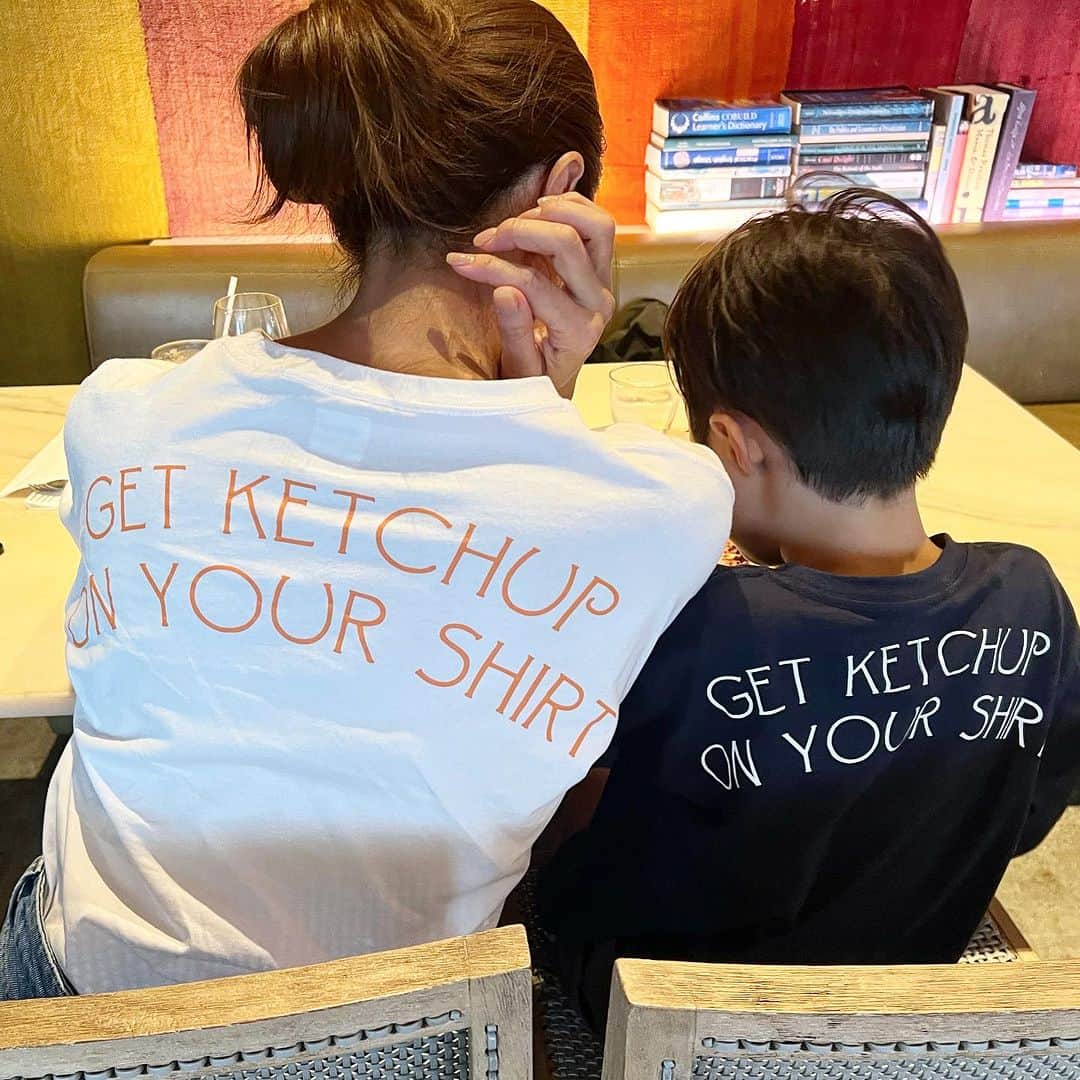 山城葉子さんのインスタグラム写真 - (山城葉子Instagram)「. おそろ🤍💙 @catchup.kids_official」10月8日 12時38分 - yokoyamashiro