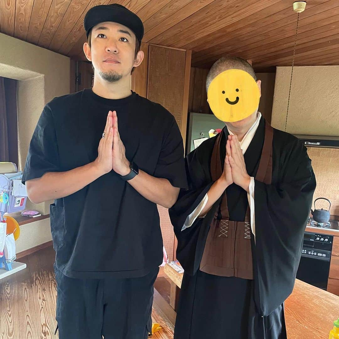 ファンキー加藤のインスタグラム：「🙏  元DJの住職さんに会ってきた  #再会」