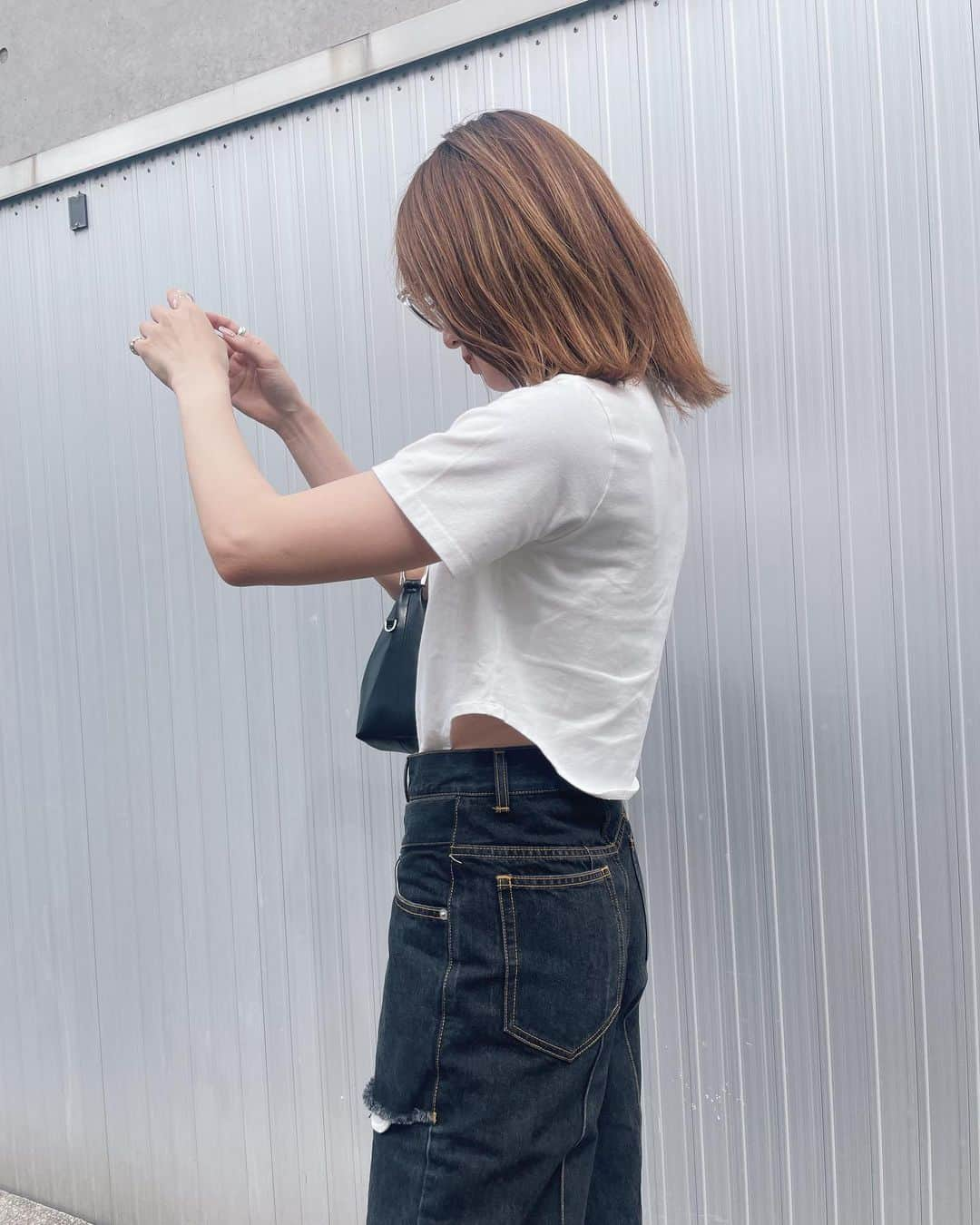 咲月美優さんのインスタグラム写真 - (咲月美優Instagram)「▶︎ #smiyu_code  . 👖🔗🤍 シンプルなスタイルにひとくせ ꐕ ꐕ ꐕ . . . #amerivintage #lecielbleu #ルシェルブルー #maisonspecial  #デニムコーデ #シンプルコーデ #Tシャツコーデ #白T #夏服コーデ #高身長女子 #高身長コーデ #168cmコーデ #大人カジュアルコーデ #シルバーアクセサリー #サングラス女子  .」10月8日 13時06分 - s.miyutyyy