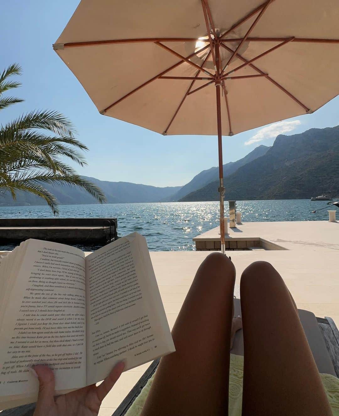Cosmopolitanさんのインスタグラム写真 - (CosmopolitanInstagram)「The perfect vacation doesn’t exi—  #rg @carla_ginola」10月8日 5時00分 - cosmopolitan