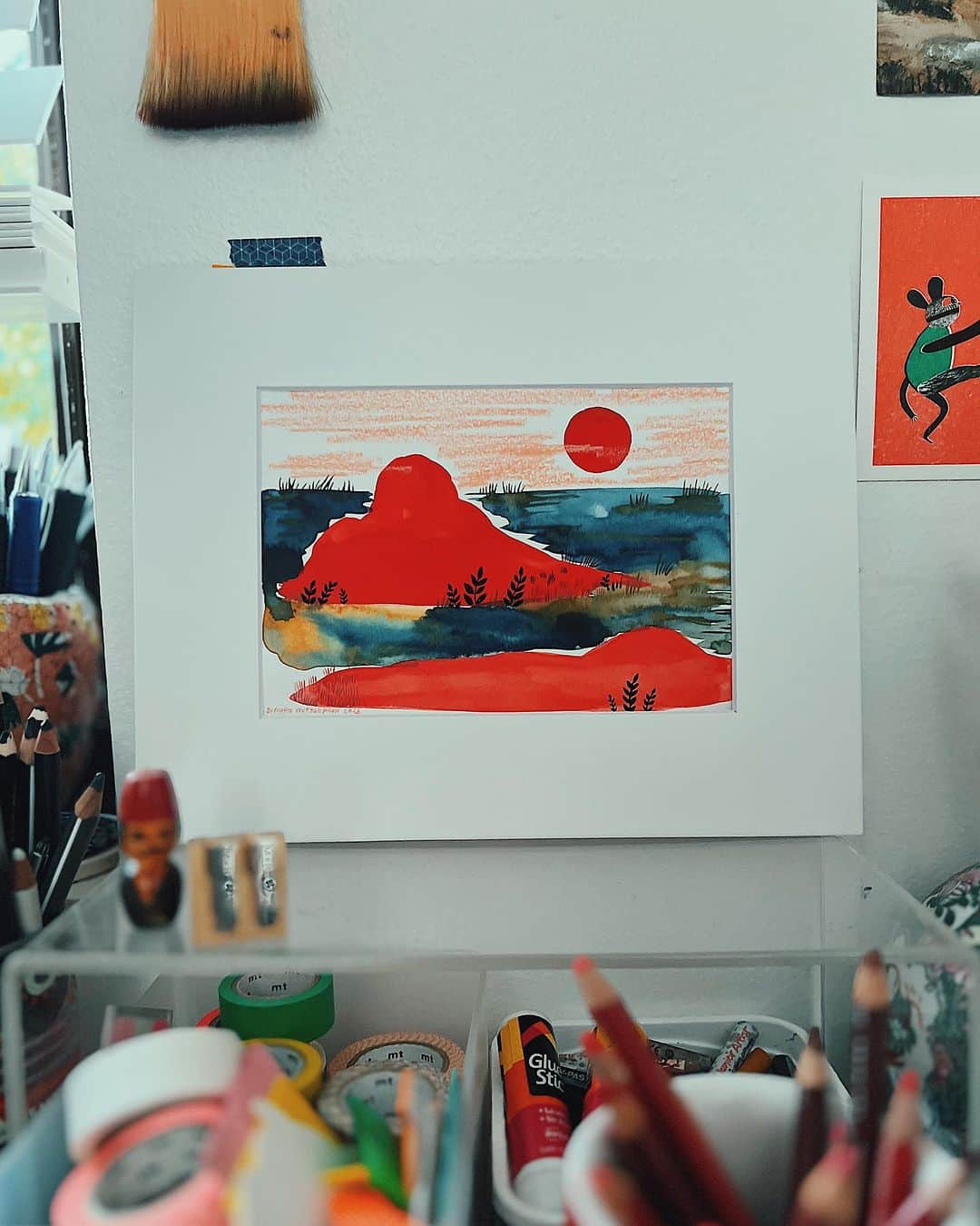 Dinara Mirtalipovaのインスタグラム：「Exploring an imaginary marsh scenery and landscape studies. This marsh painting is moody, with red hills and pink crayon sky.  This original watercolor + gouache painting and a few others have just been added to Mirdinara.Etsy.com. Size of the painting is 5x7, in a matting to fit an 8x10 frame.  #mirdinara #etsypainting #landscapestudy」