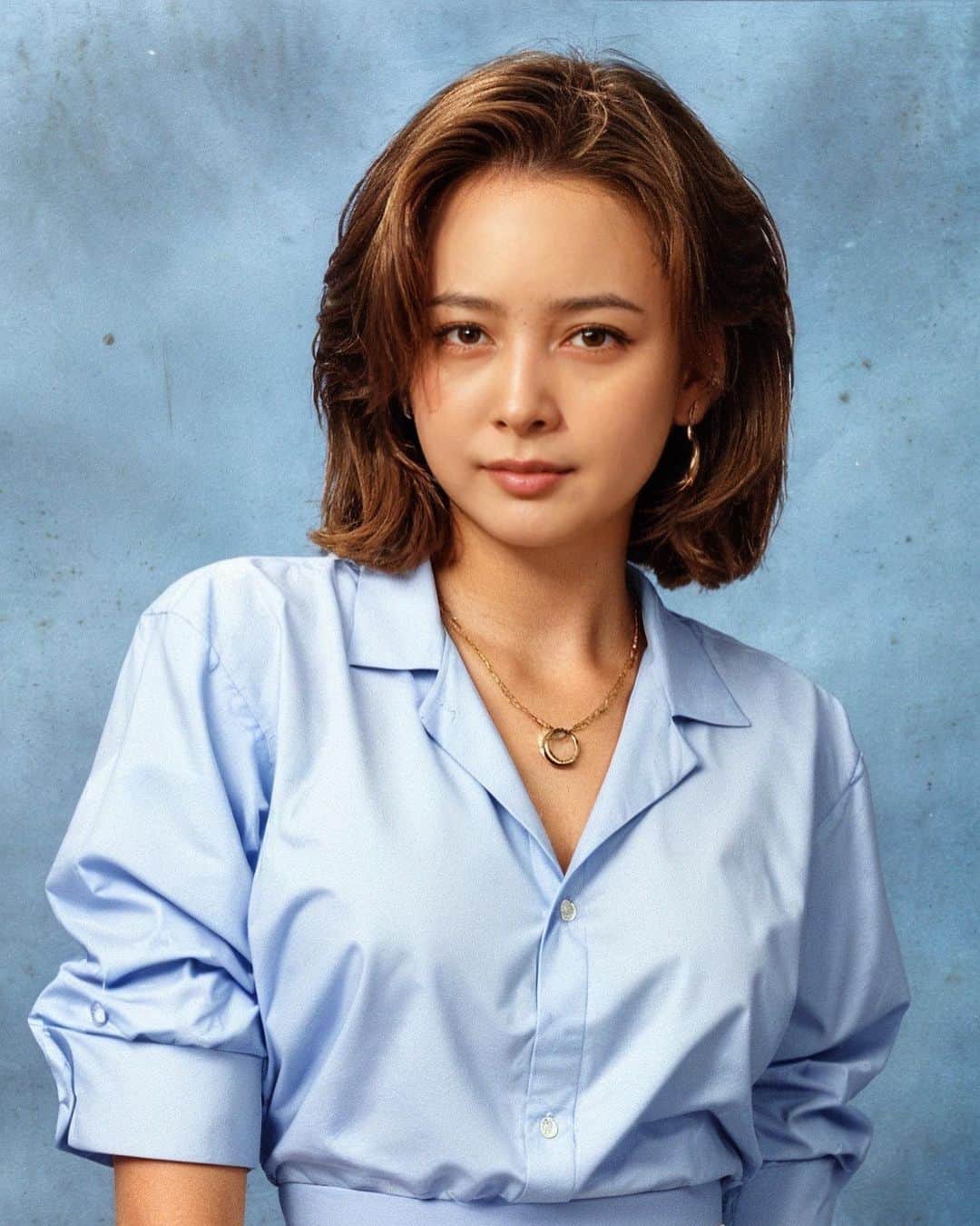 加藤夏希のインスタグラム：「#AIearbook 似て…ない！唇とか加工感満載。でも可愛く作ってくれてる💋」