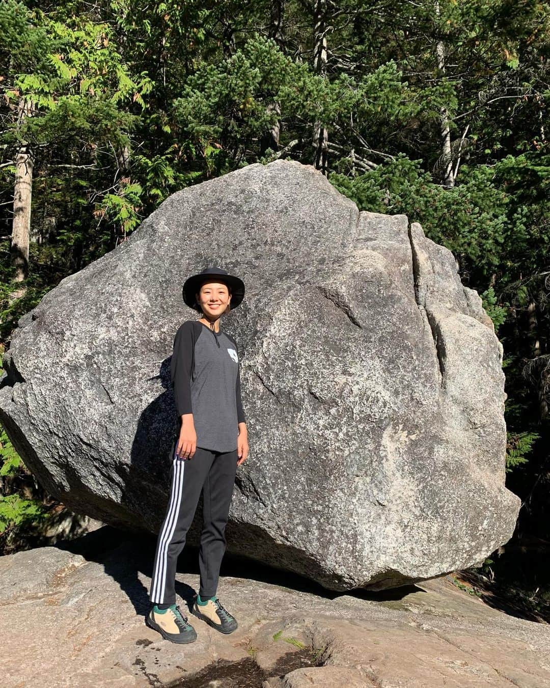 森万由子さんのインスタグラム写真 - (森万由子Instagram)「山を登りました🏔️  ブルージェイを近くで見た🐦 かわいい！」10月8日 5時38分 - mayukomori0411
