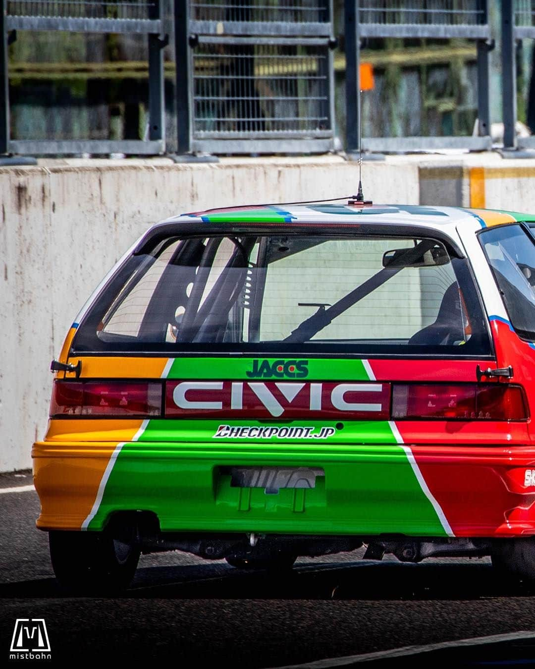 mistbahnさんのインスタグラム写真 - (mistbahnInstagram)「_ WHARP RACING 瞬間移動 Honda EF9 CIVIC SiR _ 🚗: @cbc_ikegami 📷: @mistbahn _ Shot on Aug-24 2022 🏁 "HONDA ONE MAKE CHAMPION CUP RACE 2022 Rd.3" at Suzuka International Circuit. _ JP) 2022年8月24日 鈴鹿フルコース(鈴鹿サーキット国際レーシングコース)、ゼロファイターさん( @zerofighterautocustom )主催「HONDA ONEMAKE CHAMPION CUP RACE Rd.3」で撮影。 _ _ #hondaonemakechampioncuprace #hondaonemake #zerofighterautocustom #ホンダワンメイク #suzukacircuit #suzukainternationalcircuit #鈴鹿サーキット #wharpracing #瞬間移動 #carmakeacross #honda #civic #hondacivic #ホンダシビック #グランドシビック #ef9 #efcivic #jaccs #groupa #mugen #mugen無限power #bseries #b16 #kanjo #kanjoracer #kanjozoku #kanjostyle #timeattack #timeattackjapan #hondasontrack」10月8日 5時40分 - mistbahn