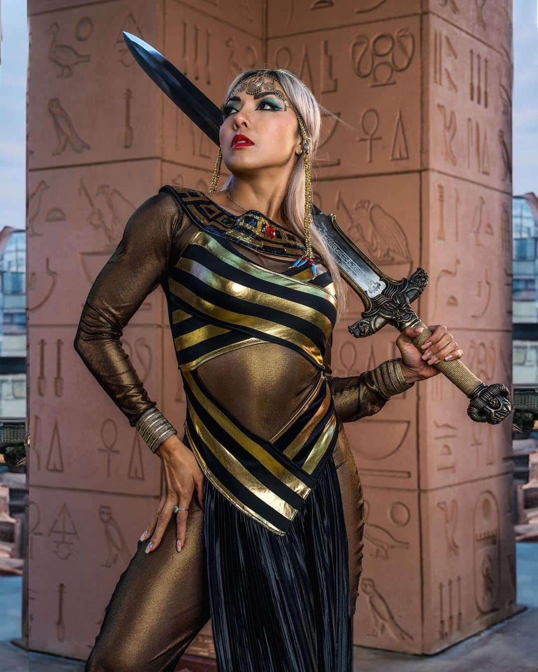 レッグアベニューさんのインスタグラム写真 - (レッグアベニューInstagram)「The Queen 👑⁠ @nerysta.anastone wearing the Nile Queen Costume」10月8日 6時00分 - legavenue
