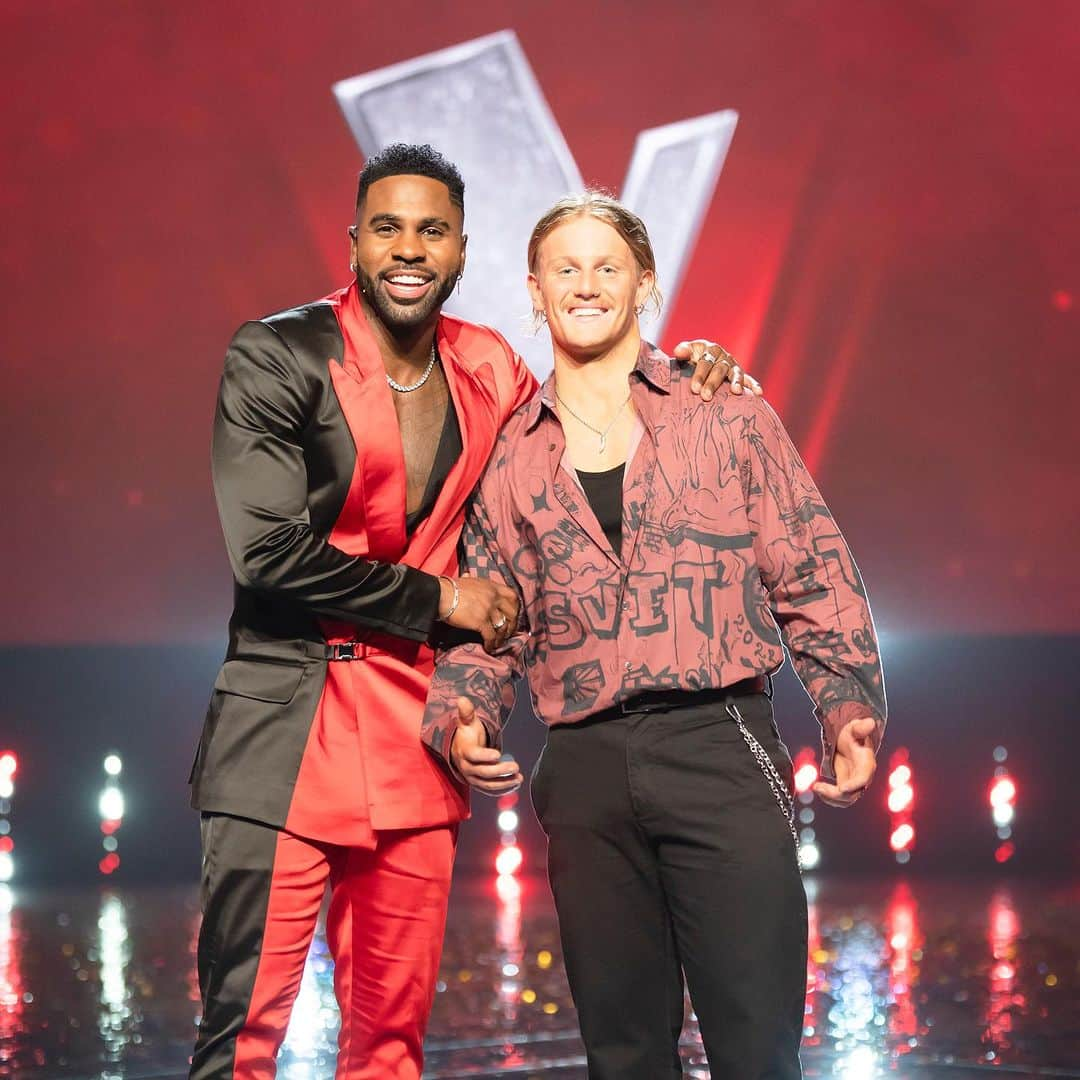 ジェイソン・デルーロのインスタグラム：「Such an incredible talent @ethan.beckton I’m very proud of you. Text 0417 779 677 to vote for #TeamJason @thevoiceau @channel7 @7plus」