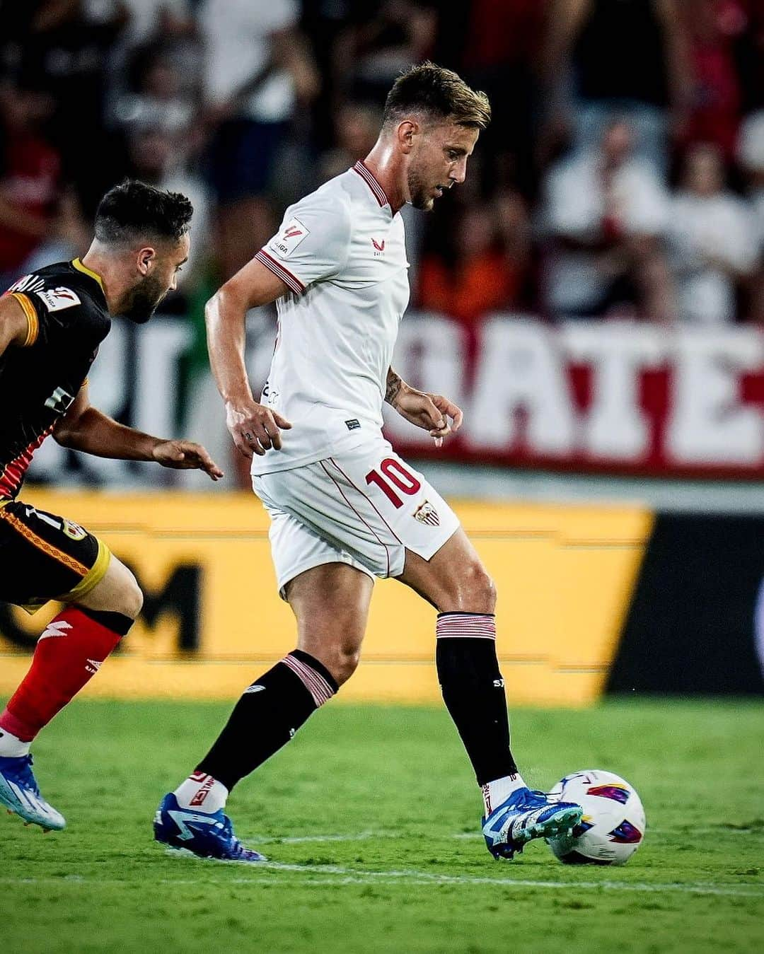 イヴァン・ラキティッチさんのインスタグラム写真 - (イヴァン・ラキティッチInstagram)「⚽️💪🏼🔴⚪️ @sevillafc   #rakitic #laliga #sevillafc #wearesevilla #vamosmisevilla」10月8日 6時56分 - ivanrakitic