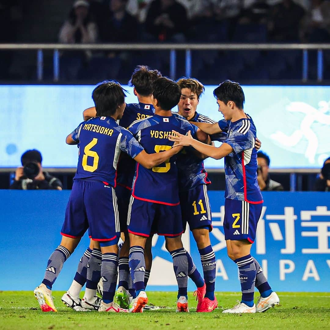 Goal Japanさんのインスタグラム写真 - (Goal JapanInstagram)「🇯🇵 #U22日本代表 は韓国に敗れ銀メダル 🥈 #内野航太郎 の開始早々のゴールで先制した日本だが、27分と56分にU-24韓国代表に得点を許し逆転負け。前回大会に続き韓国に敗れて、アジア競技大会 2大会連続の銀メダルとなった。(Photo: Getty Images)  #soccer #football #asiangames #daihyo #サッカー #フットボール #サッカー日本代表 #杭州アジア大会 #アジア大会 #⚽️」10月8日 7時00分 - goaljapan