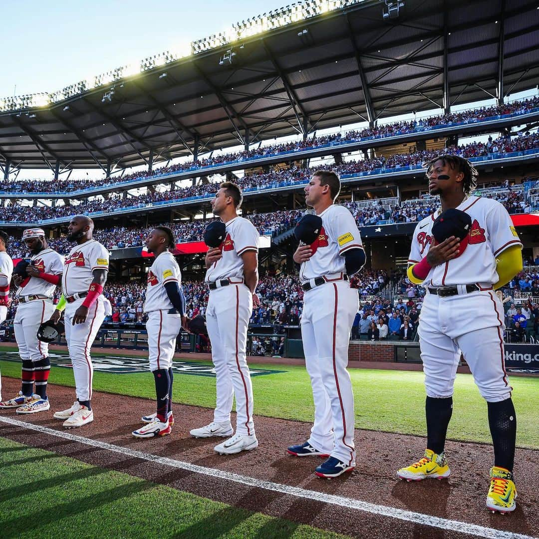 アトランタ・ブレーブスのインスタグラム：「October baseball.」