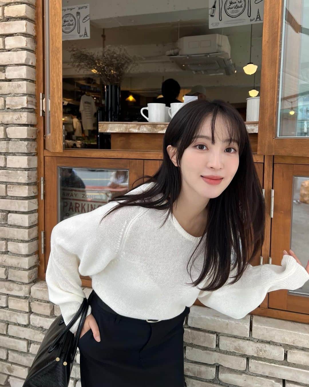 ジャング・ウネ・サングのインスタグラム：「가을 🍂🍂🍂🍂🍂 친자매랑 데이트 오랜만에 은비링메이크업✨」