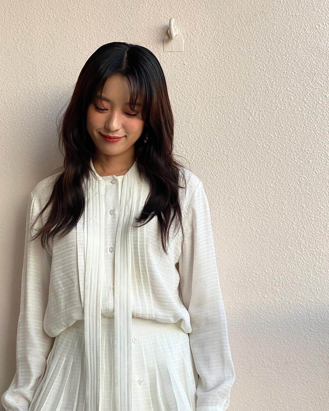 ハン・ヒョジュのインスタグラム：「다이내믹 부산 Dynamic Busan 👋🏻🤪🙏🏻✨」