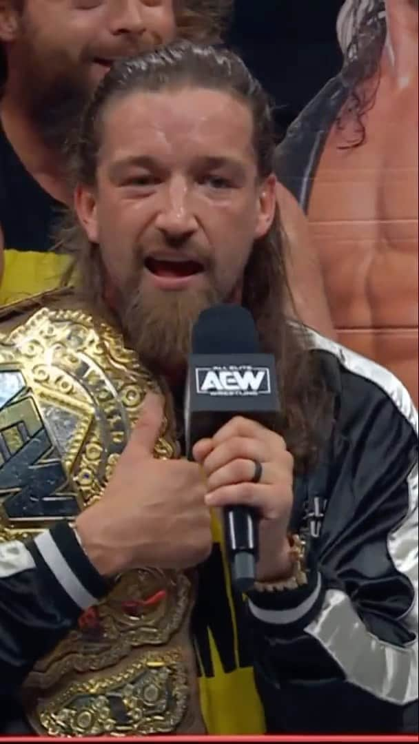 ジェイ・ホワイトのインスタグラム：「Switchblade Jay White and Bullet Club Gold’s Juice Robinson, Austin Gunn and Colten Gunn have a message for #AEW World Champion MJF!  Watch #AEWCollision LIVE on TNT!」