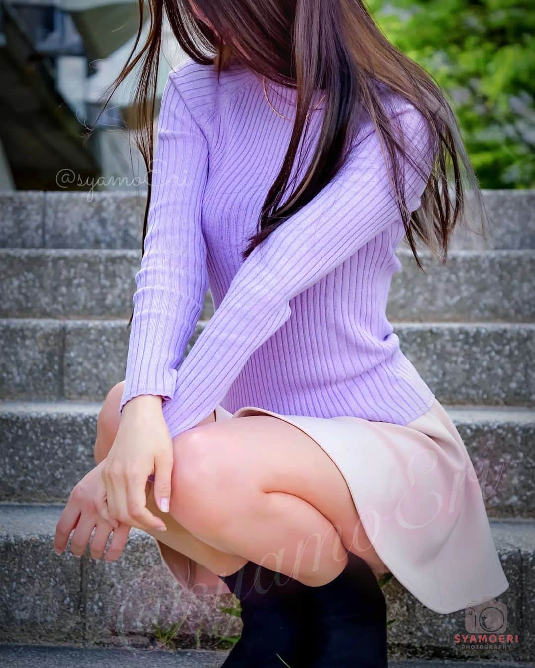 のインスタグラム：「おはよー✨ 急に寒くなったから油断してると風邪ひいちゃうよ💦 服装気をつけてね🎶 peace✌️  限定動画📽️と写真📸はプロフィールのリンクから観れるよ💕 インスタのサブスクには限定のストーリーやおまけを投稿してるよ📸🎶  #portrait_shots #カメラ女子 #photography #ポートレート #peace」