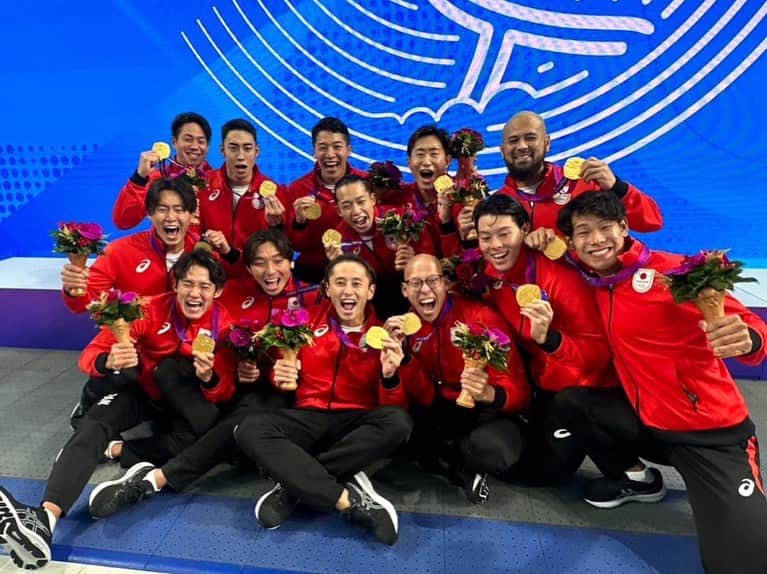 荒井陸のインスタグラム：「Asian Champ🇯🇵🥇  アジア大会優勝しました！ そして、パリ五輪の出場権も獲得！ 本当にみんなのおかげです。 チーム、スタッフ、応援してくれた方々。  本当にありがとうございました❤️‍🔥  #3度目の正直」