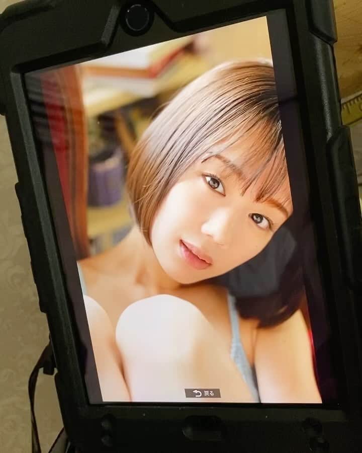 のインスタグラム：「ヤンマガWebにてまだまだグラビアご覧いただけますので是非見てね😌  先日放送開始されたアニメ #アンダーニンジャ のコラボグラビアになってます🥷  #アンダーニンジャ #ヤンマガ #ヤングマガジン #グラビア #新唯」