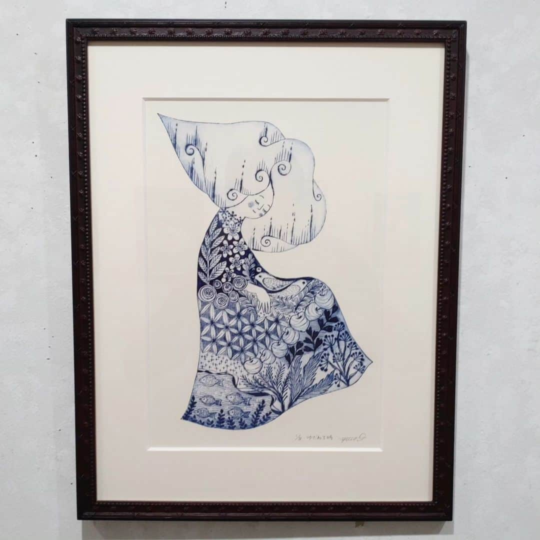 Art Mall（アートモール）のインスタグラム：「【本日最終日です】  小山ゆうこ 個展 「ゆだねる時」 Yuco Oyama Exhibition 2023年10月3日(火)～10月8日(日) 12:00～20:00（最終日17:00終了） 会場：アートモール  This week's exhibition Yuco Oyama Solo Exhibition November 3 tue - November 8 sun, 2023 artist : OYAMAHA Yuko tue - sat 12pm-8pm  (sun 12pm-5pm)  #小山ゆうこ #おやまゆうこ #YukoOyama #テンペラ画 #銅版画 #紙版画 #幻想画 #動物画 #アート購入 #インテリアアート #アートのある暮らし #アート購入 #contemporaryart #日本橋 #三越前 #アートモール #artmall #アートショップ #artshop https://www.artmall.tokyo/」