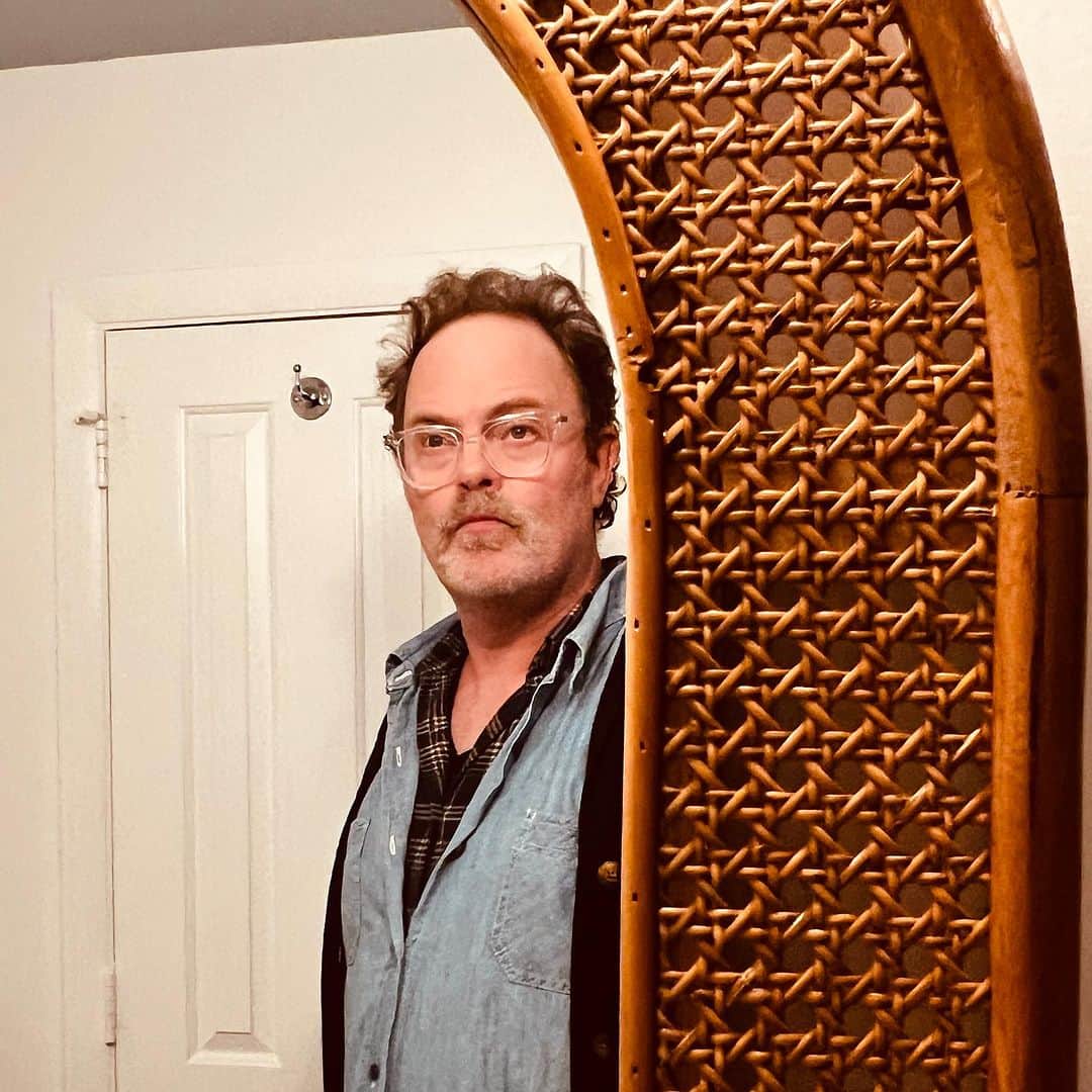 レイン・ウィルソンのインスタグラム：「This is what I look like tonight.」