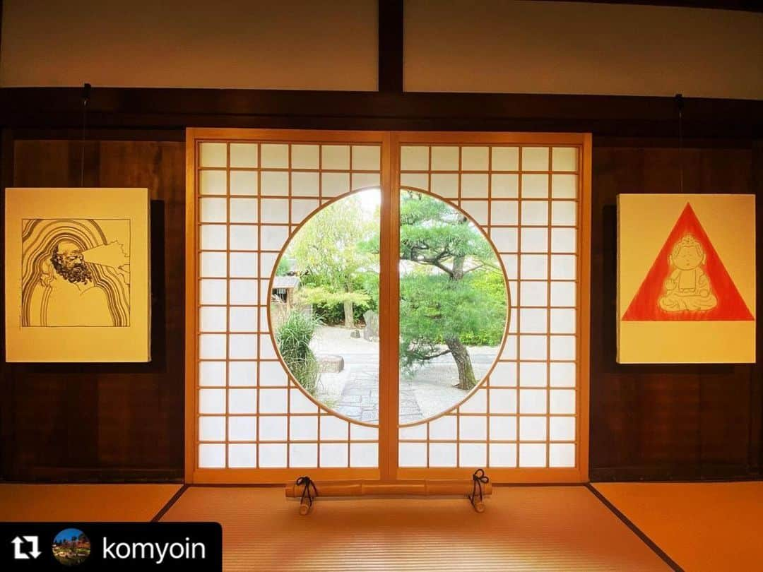 朝倉世界一さんのインスタグラム写真 - (朝倉世界一Instagram)「🙏  Repost  @komyoin  ・・・ 円、三角、四角、禅的✨  Circle, triangle, square, Zen style✨  #朝倉世界一 #寺田克也 #freedomdictionary #光明院  #komyoin #重森三玲 #zen #zengarden  #枯山水」10月8日 10時52分 - askura1