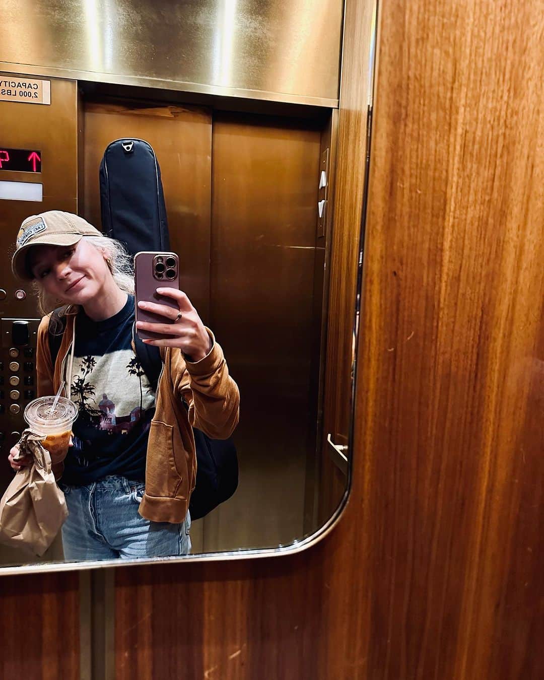 エミリー・キニーさんのインスタグラム写真 - (エミリー・キニーInstagram)「Love u 💕🙂💫」10月8日 11時05分 - emmykinney