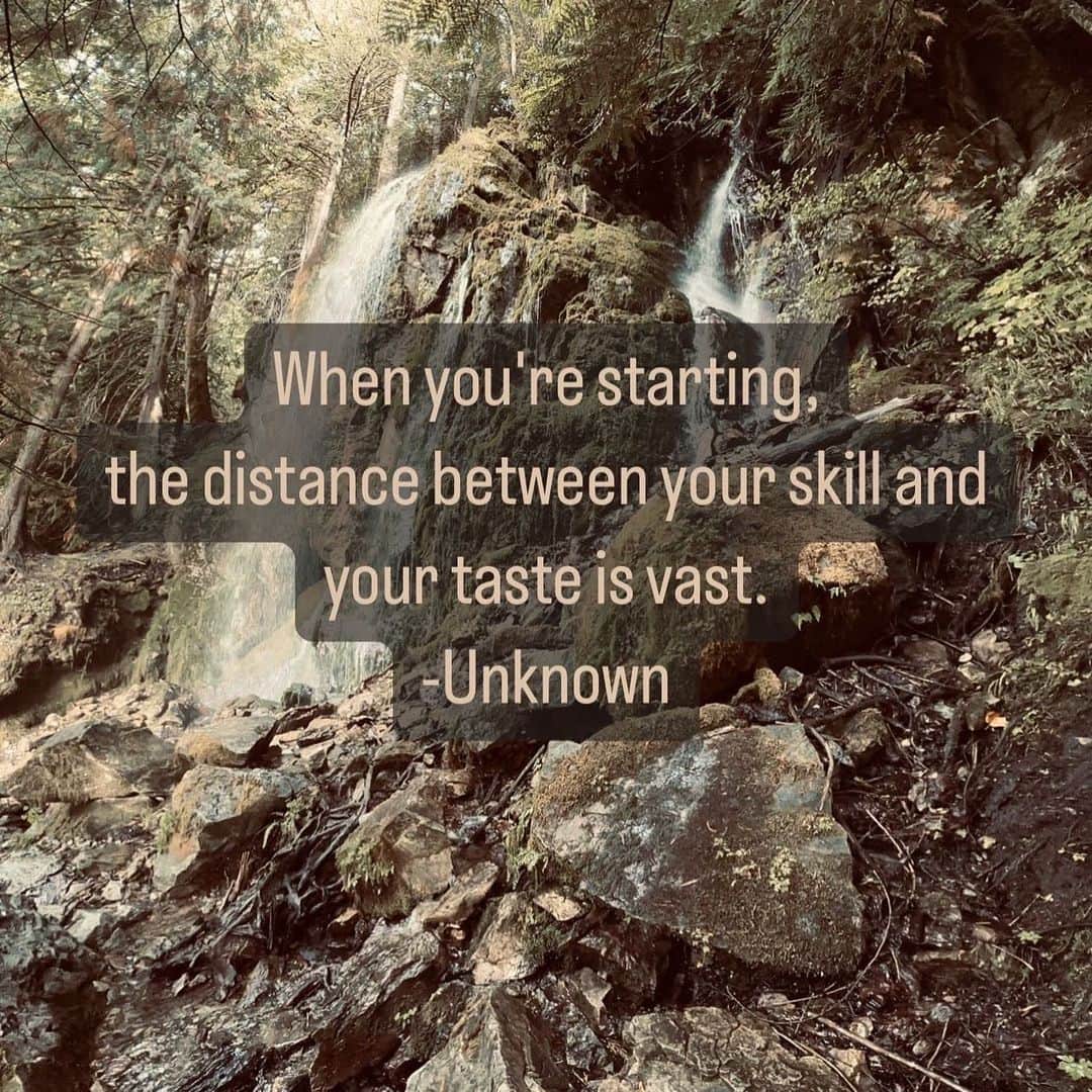 エヴァンジェリン・リリーのインスタグラム：「"When you're starting, the distance between your skill and your taste is vast." -Unknown 😮‍💨😮‍💨😮‍💨」
