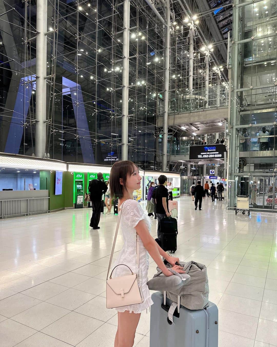 安藤笑さんのインスタグラム写真 - (安藤笑Instagram)「. .  ほほえみの国🇹🇭  . .  #thailand  #airport」10月8日 11時29分 - emichii87
