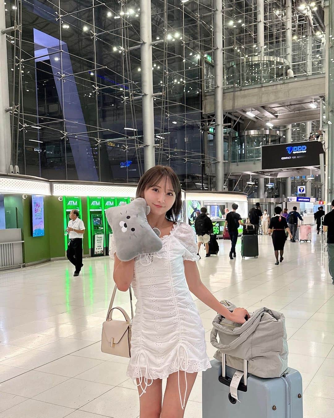 安藤笑さんのインスタグラム写真 - (安藤笑Instagram)「. .  ほほえみの国🇹🇭  . .  #thailand  #airport」10月8日 11時29分 - emichii87