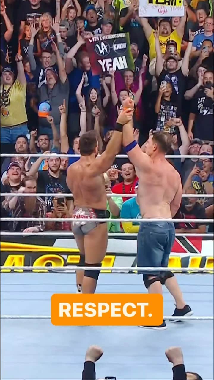 WWEのインスタグラム：「WHAT A MATCH. Love to see this. 👏🤝 #WWEFastlane」
