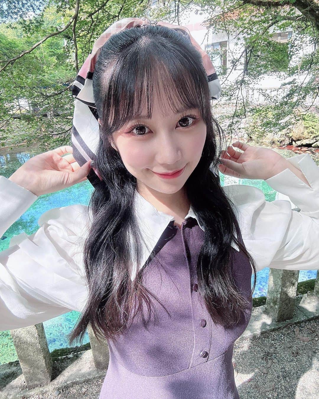 上野遥のインスタグラム：「ハーフアップ🎀  まりなと結衣から誕生日にもらったスカーフが とってもとっても可愛くてときめきメモリアルです🥹」