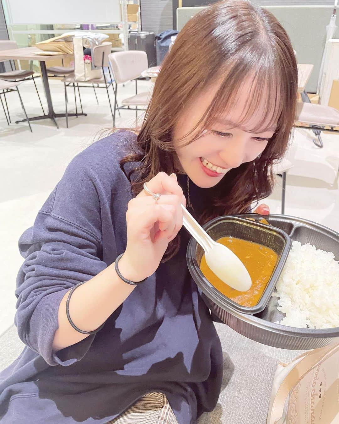 三浦菜々子さんのインスタグラム写真 - (三浦菜々子Instagram)「デビューした！！！🍛 ４辛☺︎  #白キャン #真っ白なキャンバス #アイドル #idol #三浦菜々子 #ココイチ #coco壱カレー」10月8日 21時34分 - miura_nanako