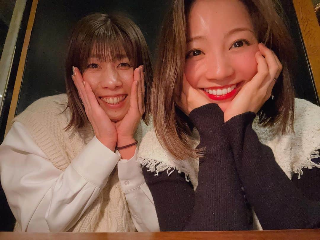 吉田沙保里さんのインスタグラム写真 - (吉田沙保里Instagram)「@saori___yoshida  HappyBirthDay🥰✨💞  3枚目は出会った2017年！ そして、6年後の今の私たち♡ 良い歳のとり方してるよねーなんて。 さおりんとたくさんお話して、 笑って　久しぶりに楽しい夜を 過ごせて、幸せだっ💜 愛満ち溢れる一年にしてねっ！  I Love You🌈✨  #にくだらけ」10月8日 21時42分 - saori___yoshida