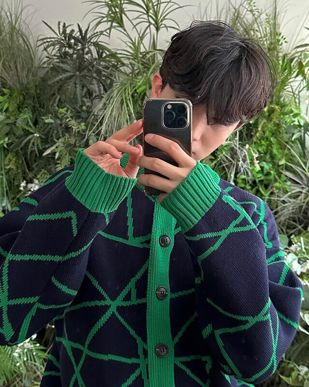 3rd Spring Official Instagramさんのインスタグラム写真 - (3rd Spring Official InstagramInstagram)「Recommend Item !!!  大人気の韓国ブランド “ ASCLO(エジュクロ) ” ✨  蜘蛛の巣のようなラインの総柄🕸 ( ブランド品番：asc-23g-006 ) レトロな雰囲気の花柄🌹 ( ブランド品番：asc-23g-007 ) トレンド感のあるカーデ🧶🫶🏻  @3rdspring_official ZOZOTOWNにて発売中🔥 ぜひお早めにチェック✔︎  ----------  #3rdspring #セレクトショップ #asclo #エジュクロ #韓国ブランド #韓国通販 #韓国 #韓国ファッション #韓国コーデ #ファッション #メンズファッション #メンズコーデ #メンズ服 #レディースファッション #レディースコーデ #レディース服 #ユニセックス #ユニセックスファッション #ユニセックスコーデ #プチプラ #プチプラファッション」10月8日 21時55分 - 3rdspring_official