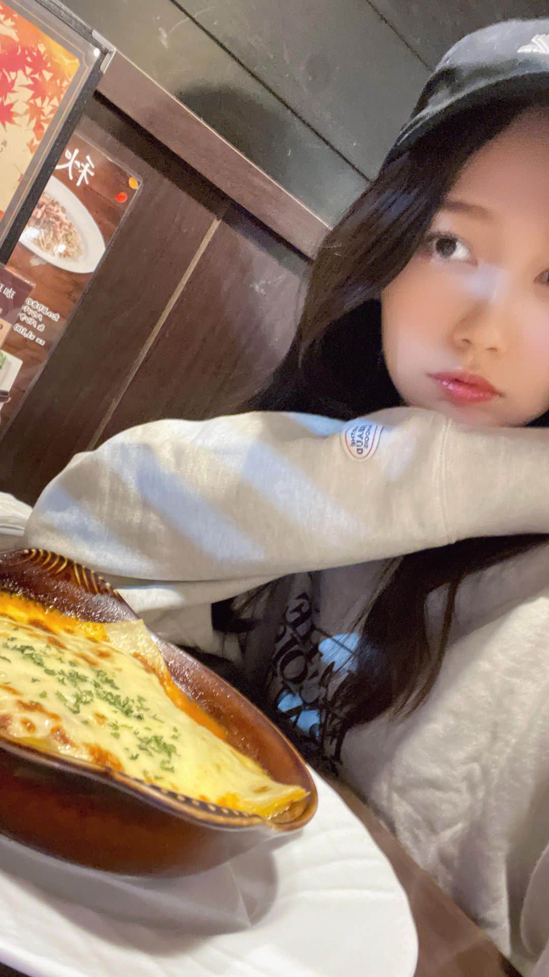 木下綾菜のインスタグラム：「少しだけ残します𓈒𓂂𓏸」